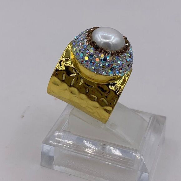 Ring, NWOT, real pearl, gold, crystals, adjustable size, statement, - Picture 3 of 14